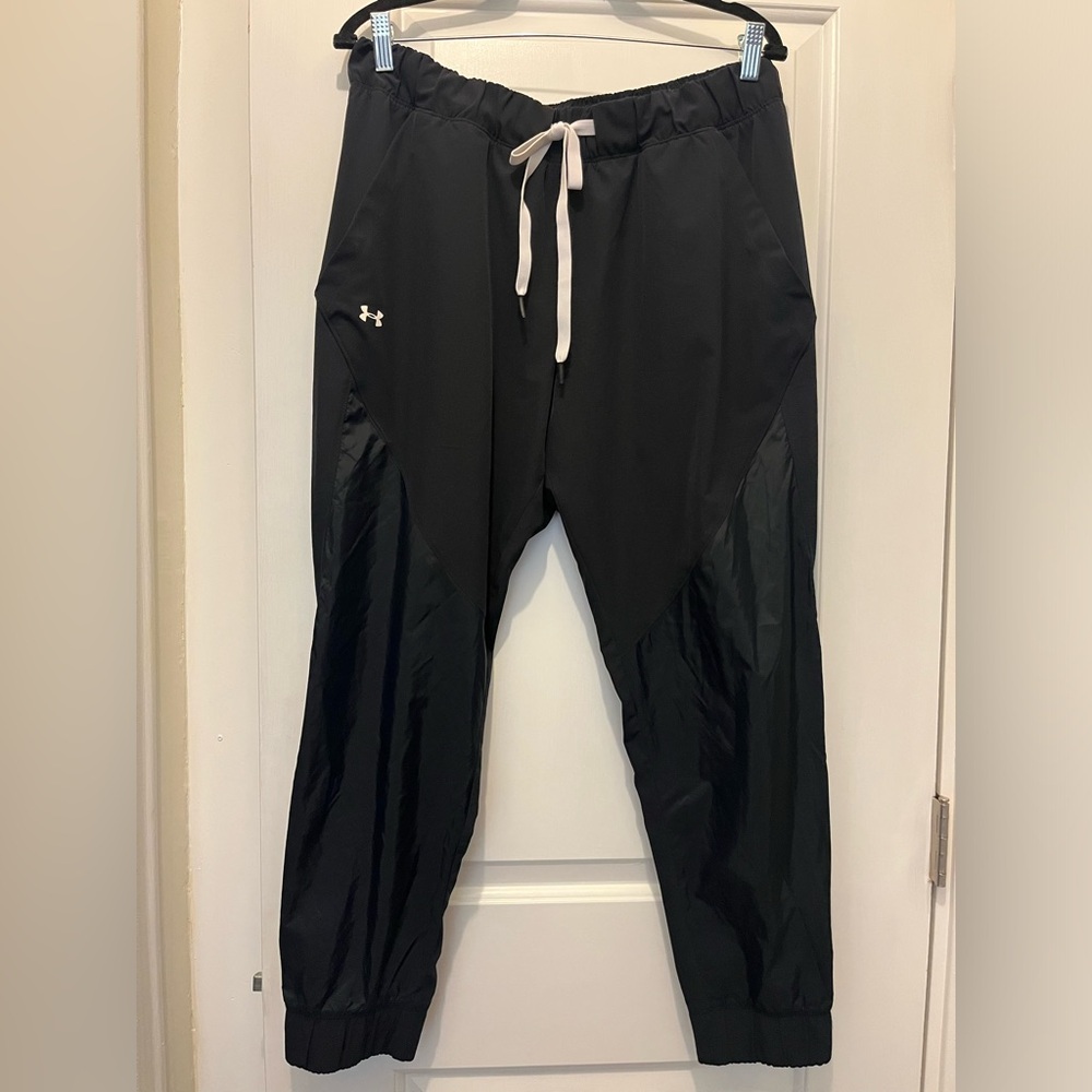 Under Armour Track Pant | Size Large